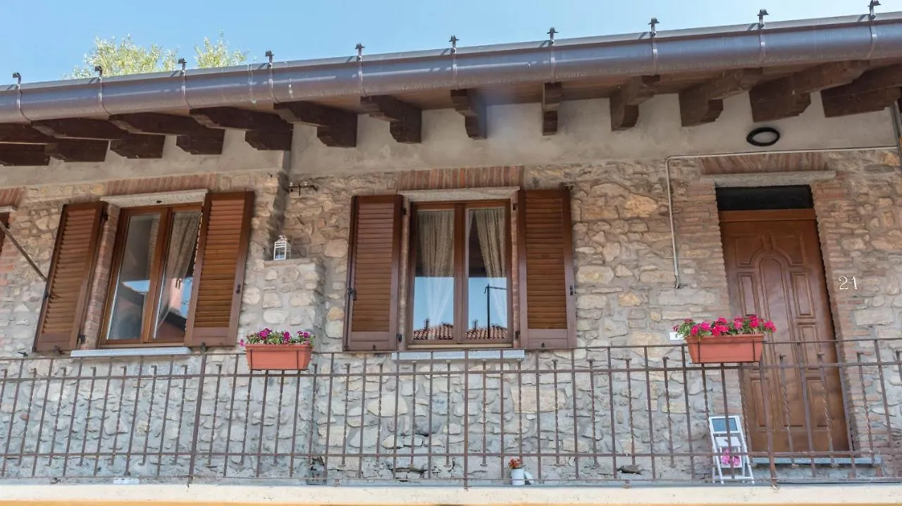 B&B La Corte And Home Restaurant - Free Parking - 10 Minutes To The Lake And Centre Como 0*, Tavernerio Italy