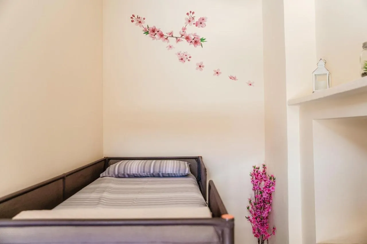 B&B La Corte And Home Restaurant - Free Parking - 10 Minutes To The Lake And Centre Como Italy