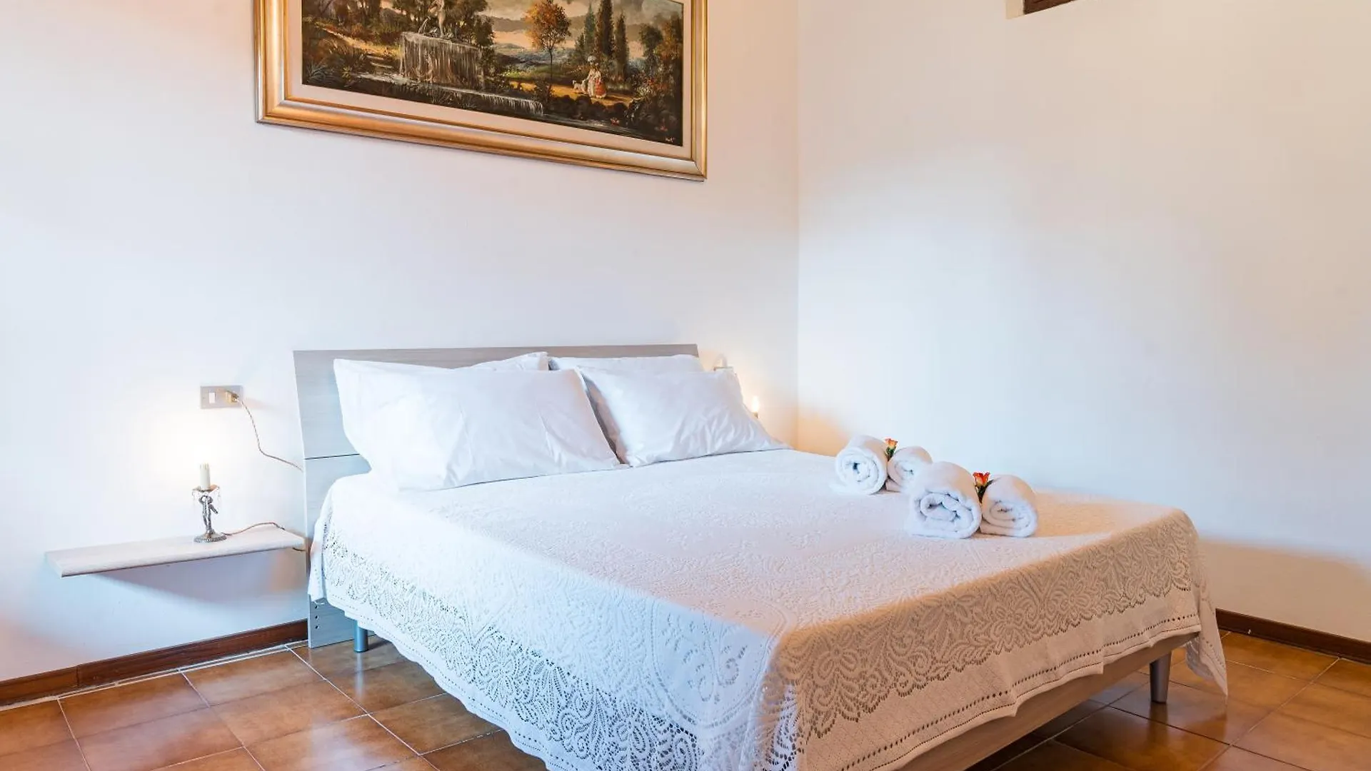 B&B La Corte And Home Restaurant - Free Parking - 10 Minutes To The Lake And Centre Como Tavernerio
