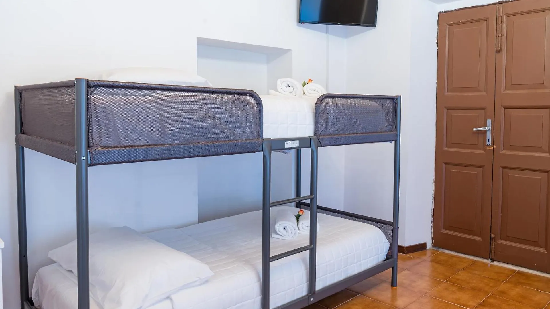 B&B La Corte And Home Restaurant - Free Parking - 10 Minutes To The Lake And Centre Como Bed & Breakfast Tavernerio