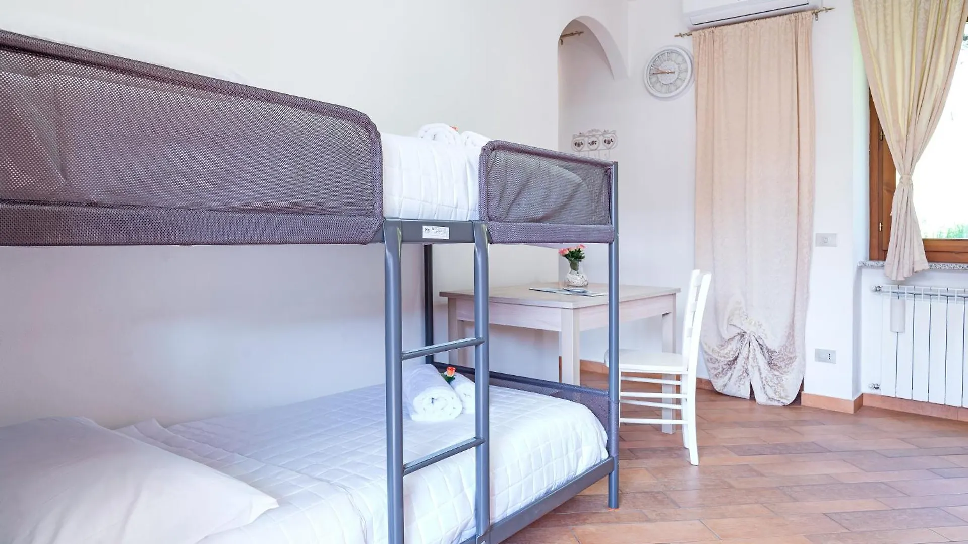 B&B La Corte And Home Restaurant - Free Parking - 10 Minutes To The Lake And Centre Como Tavernerio
