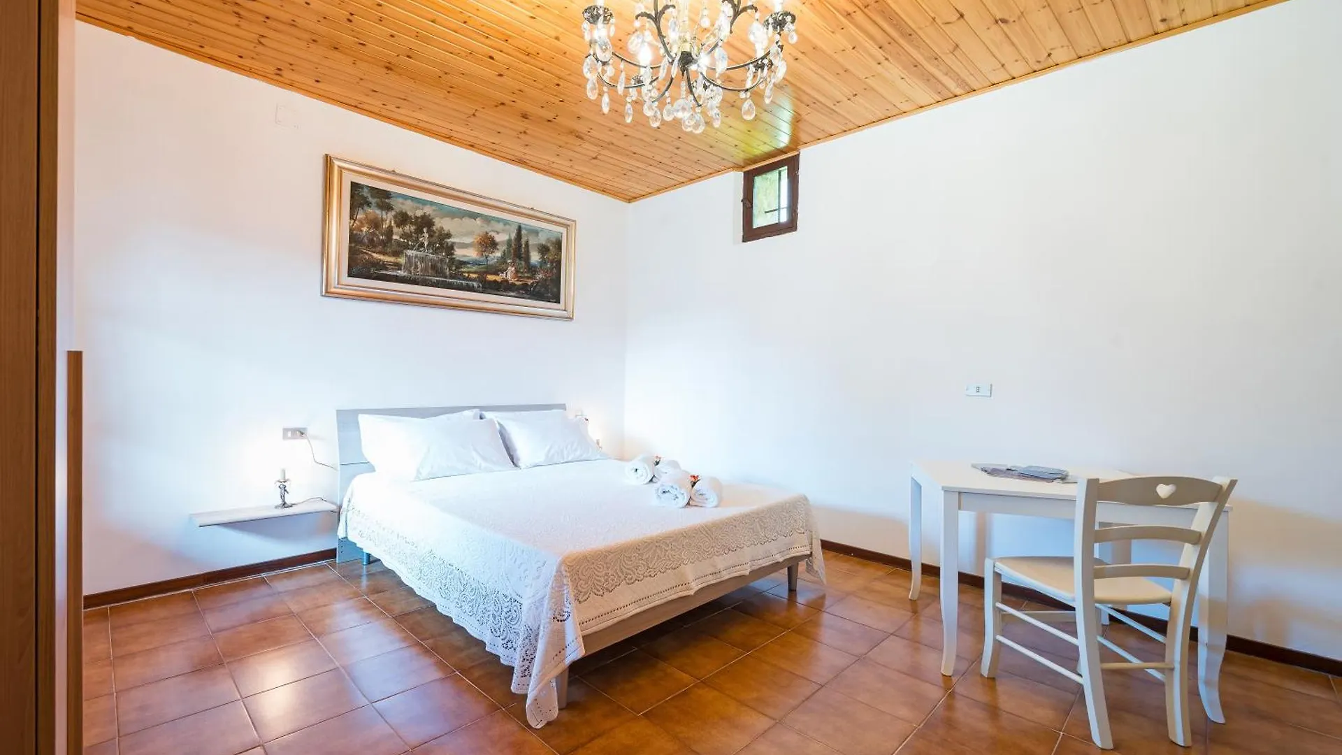 B&B La Corte And Home Restaurant - Free Parking - 10 Minutes To The Lake And Centre Como Bed & Breakfast Tavernerio
