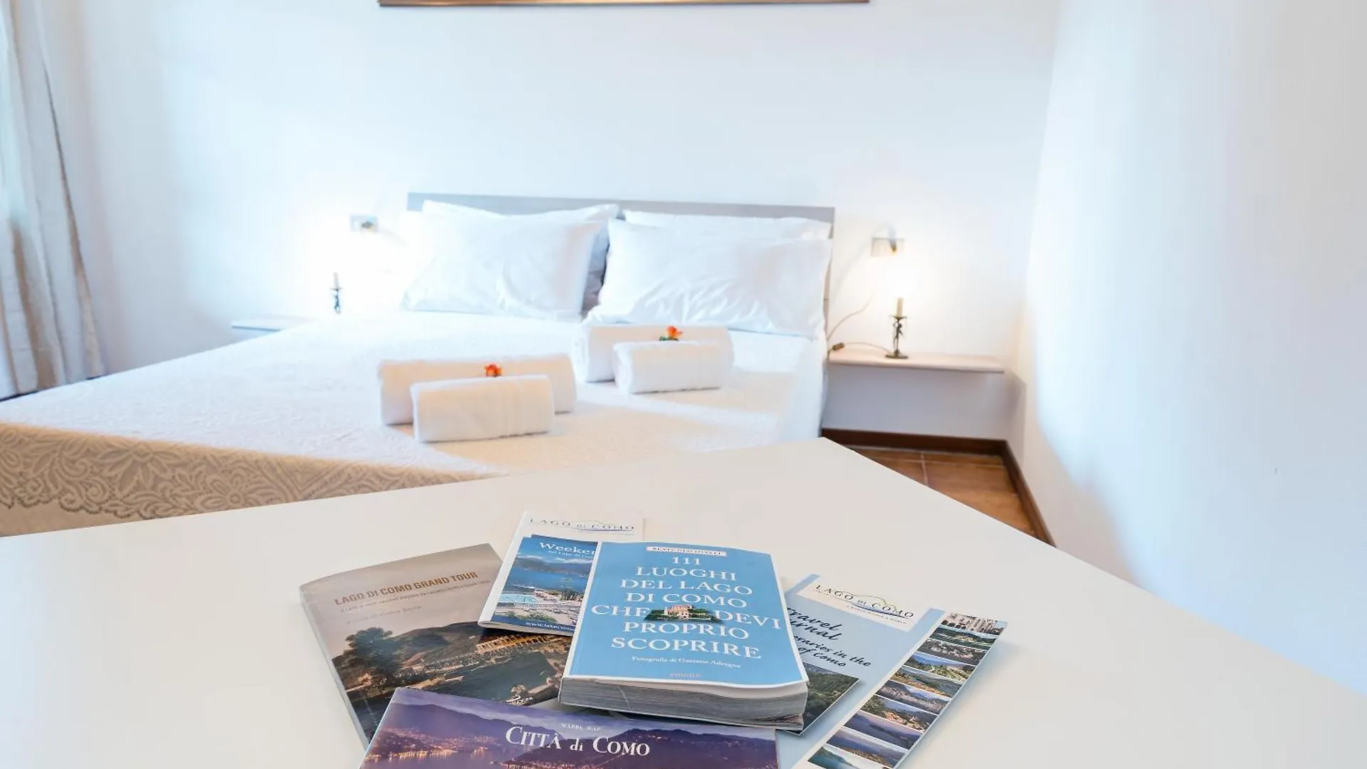B&B La Corte And Home Restaurant - Free Parking - 10 Minutes To The Lake And Centre Como Bed & Breakfast