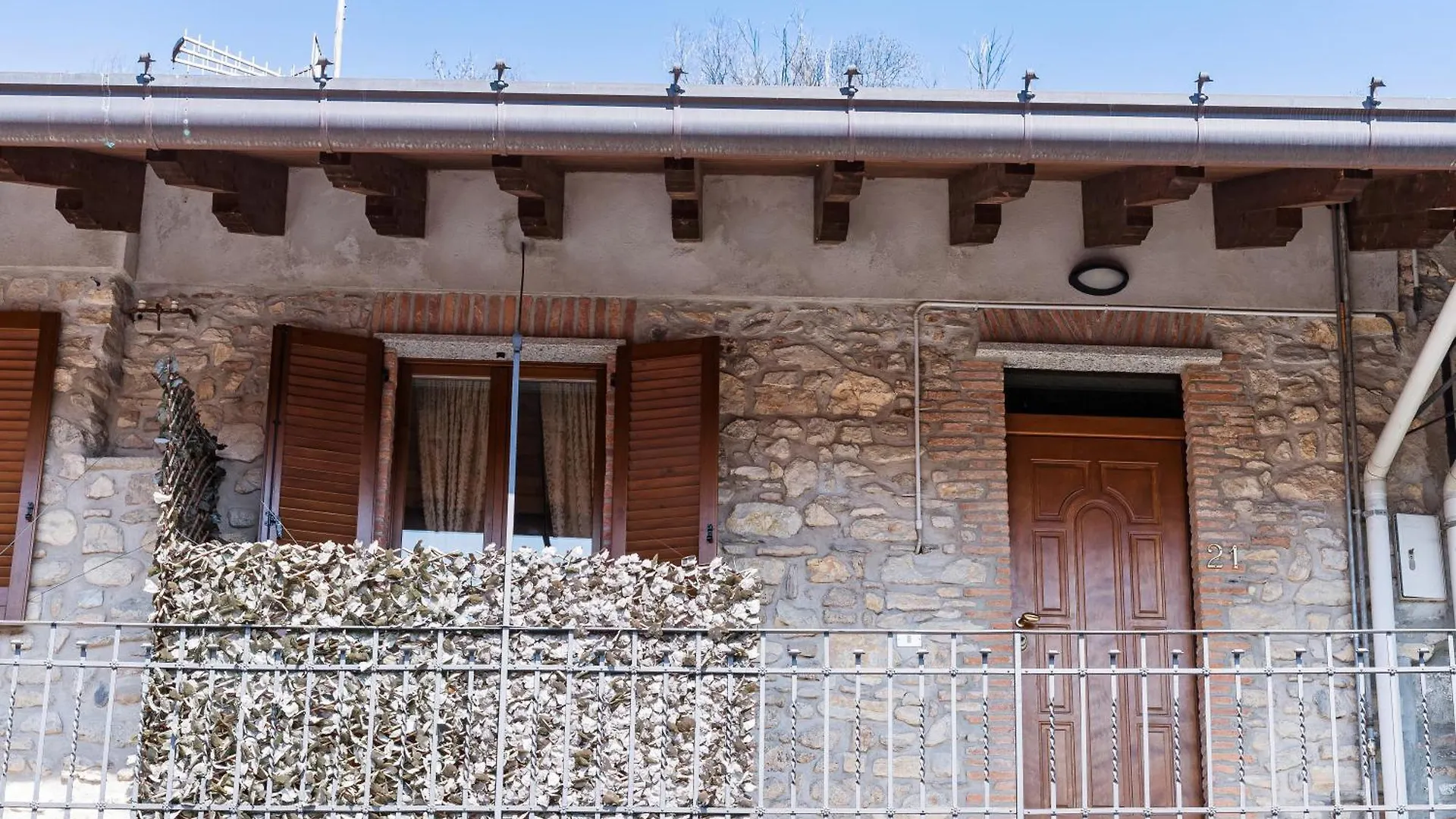 B&B La Corte And Home Restaurant - Free Parking - 10 Minutes To The Lake And Centre Como Italy