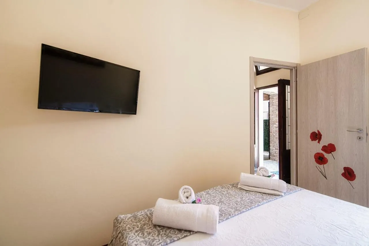 La Corte Apartments Como Bed and breakfast Tavernerio