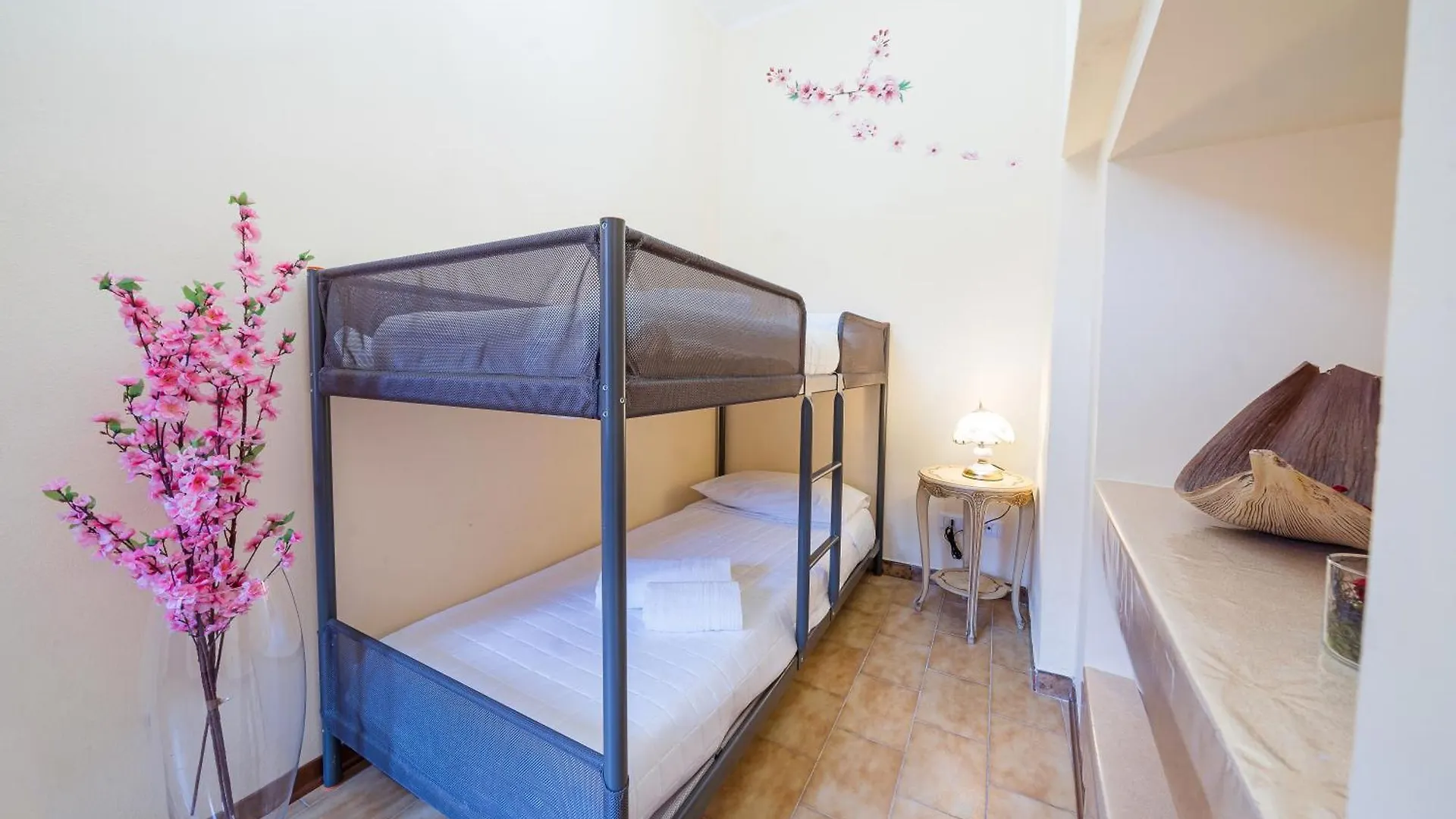 La Corte Apartments Como Bed and breakfast Tavernerio