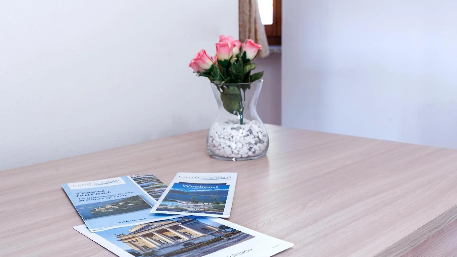 La Corte Apartments Como Bed and breakfast
