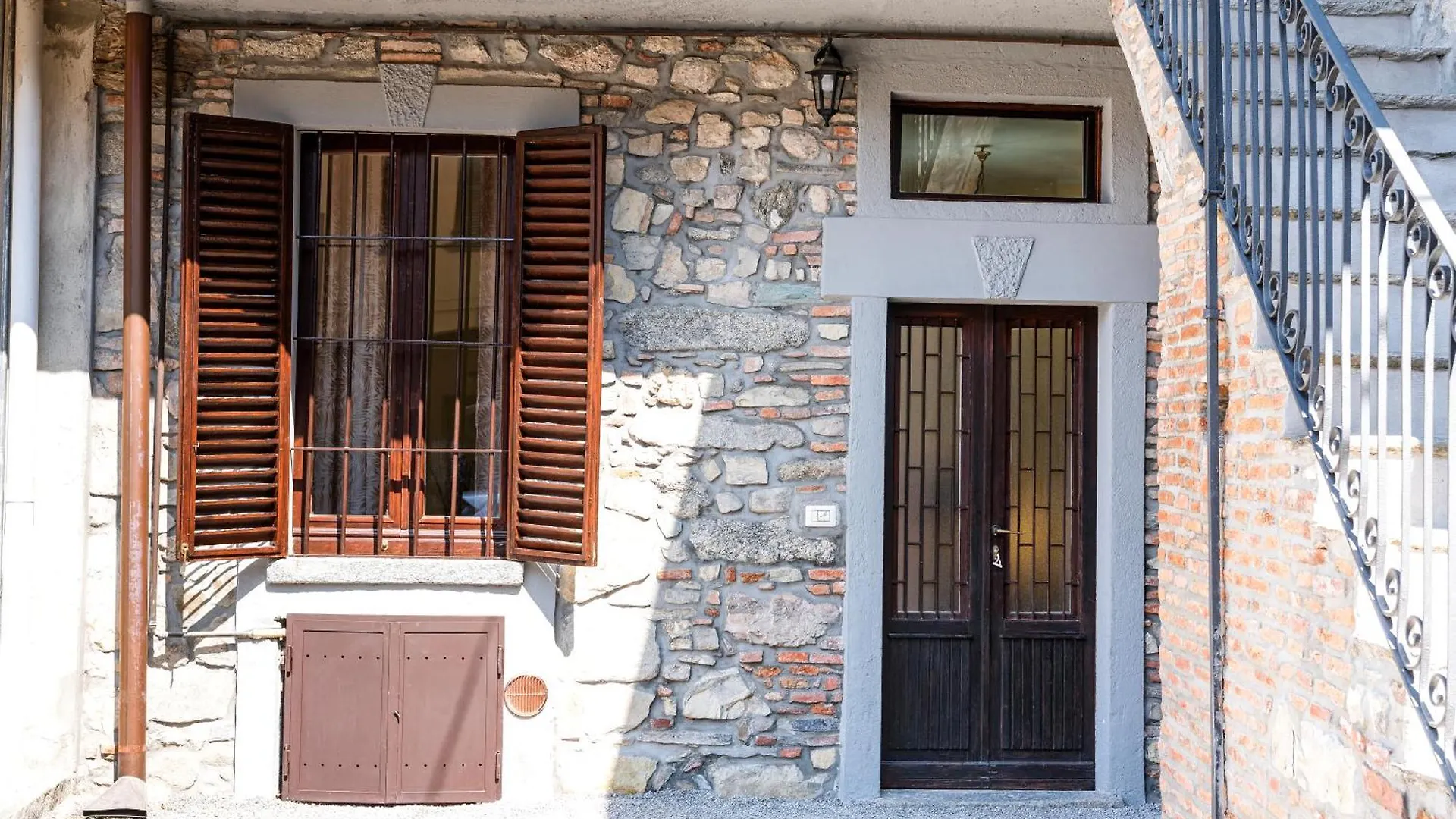 La Corte Apartments Como Bed and breakfast