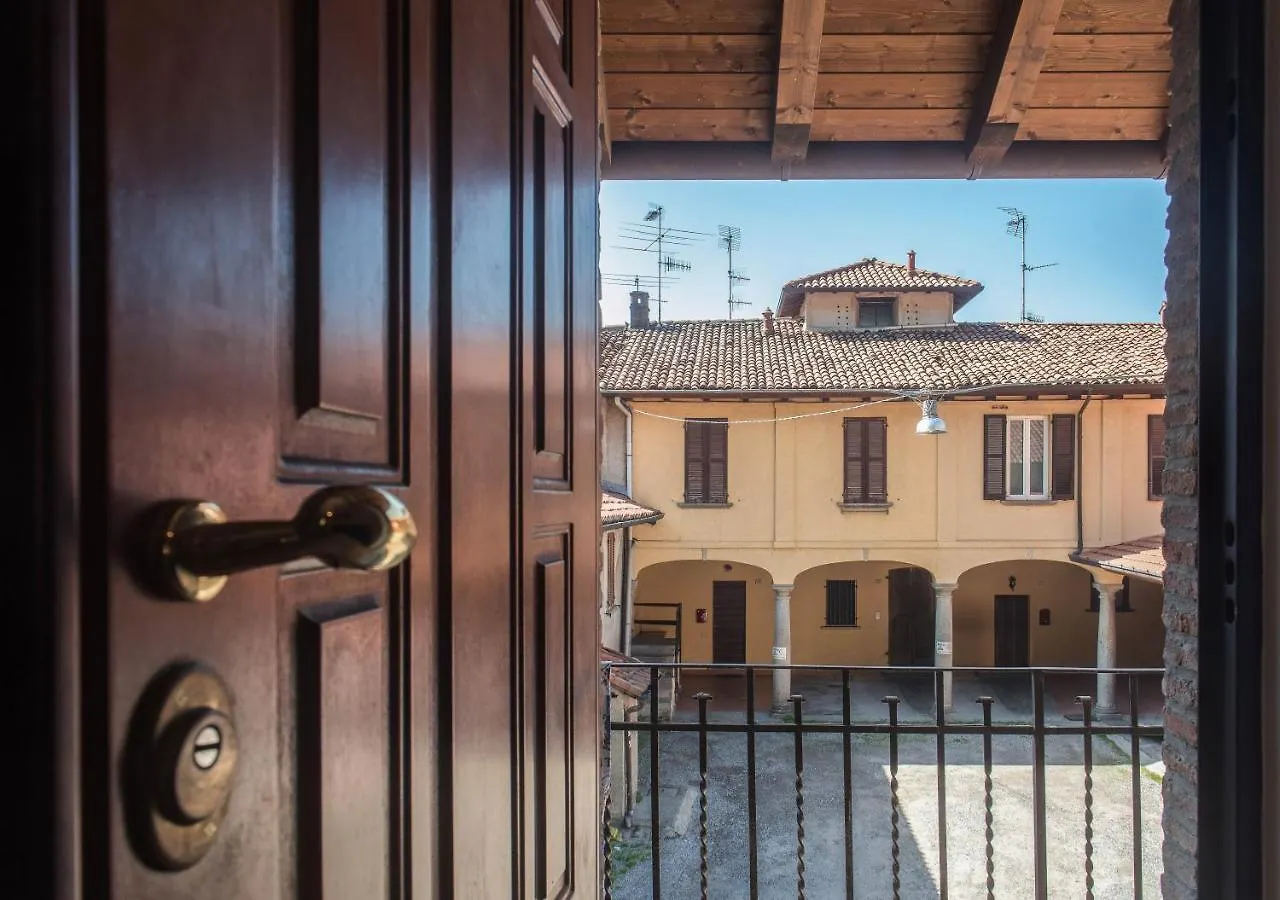 B&B La Corte And Home Restaurant - Free Parking - 10 Minutes To The Lake And Centre Tavernerio 0*,