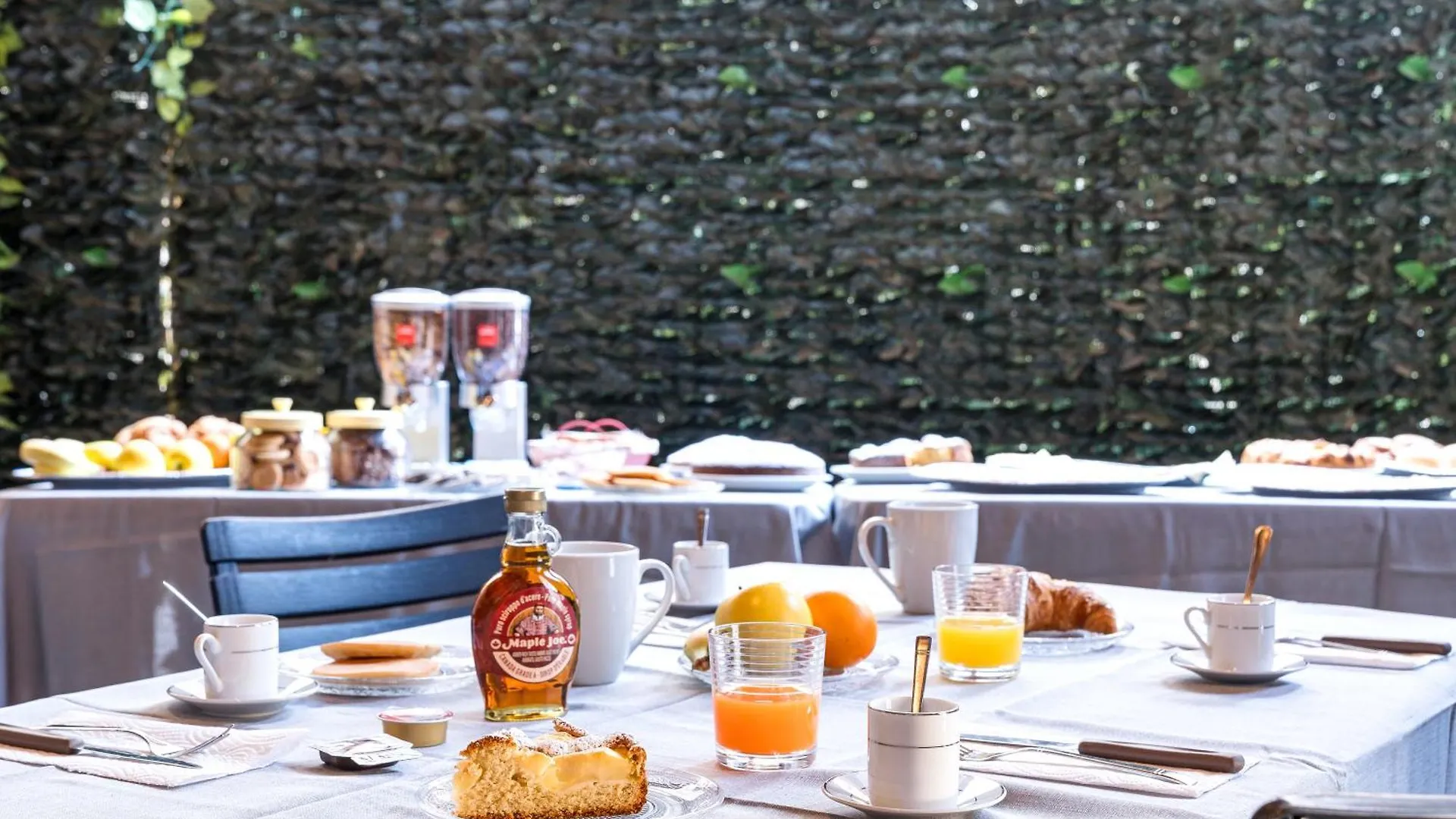 Bed & Breakfast B&B La Corte And Home Restaurant - Free Parking - 10 Minutes To The Lake And Centre Tavernerio